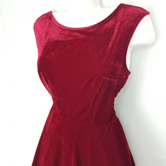 Tobi Red Velvet Dress Short Skater Sz M - Picture 3 of 6